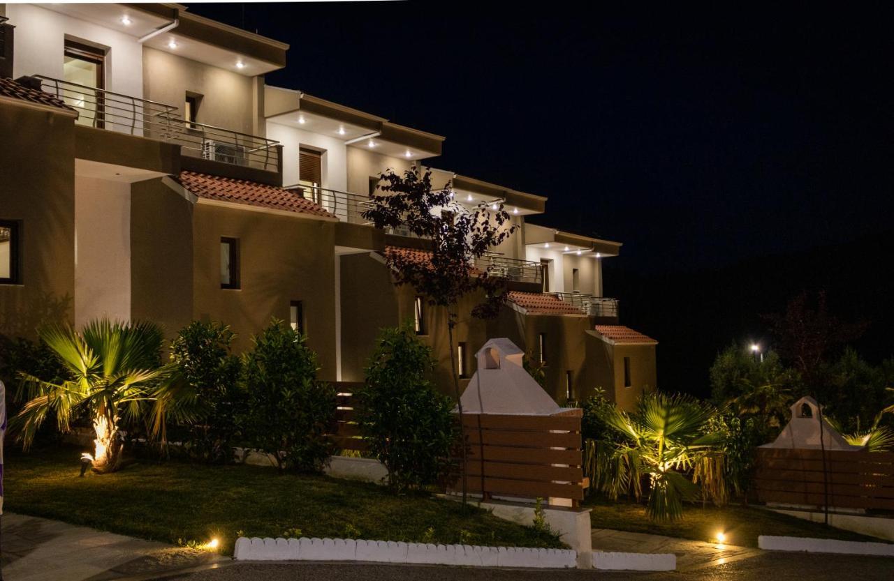 Pefkohori Golden Mountain Beach Villas מראה חיצוני תמונה