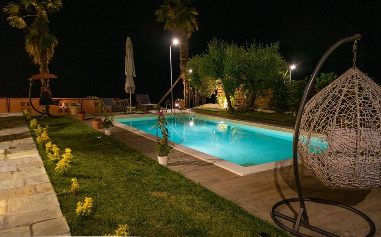 Pefkohori Golden Mountain Beach Villas מראה חיצוני תמונה